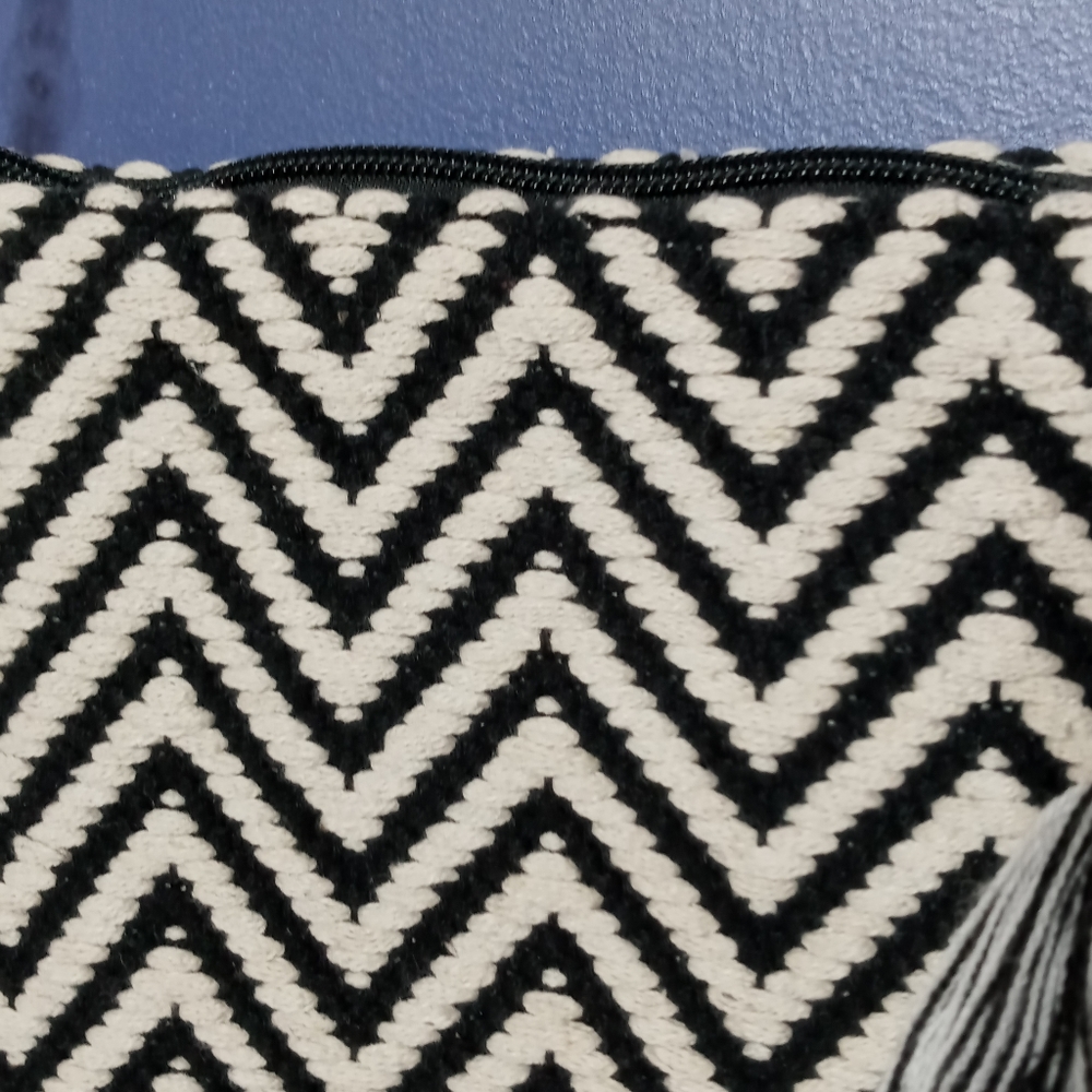 Zigzag Pattern Purse - image 2